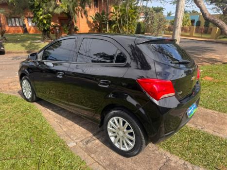 CHEVROLET Onix Hatch 1.4 4P FLEX LT, Foto 4