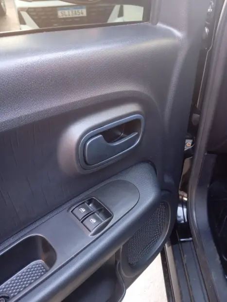 FIAT Mobi 1.0 4P FLEX DRIVE FIRE FLY, Foto 10