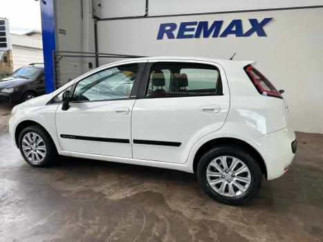 FIAT Punto 1.6 16V 4P ESSENCE FLEX, Foto 2 FIAT Punto 1.6 16V 4P ESSENCE FLEX, Foto 2