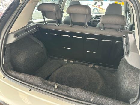 FIAT Punto 1.6 16V 4P ESSENCE FLEX, Foto 8 FIAT Punto 1.6 16V 4P ESSENCE FLEX, Foto 8