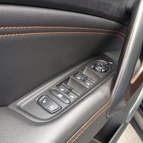 FIAT Toro 2.0 16V 4P VOLCANO 4WD TURBO DIESEL AUTOMTICO, Foto 14