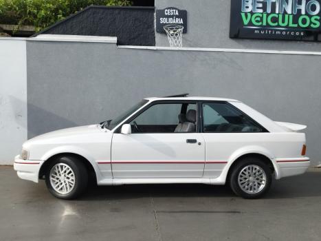 FORD Escort 1.8 XR3, Foto 2 FORD Escort 1.8 XR3, Foto 2