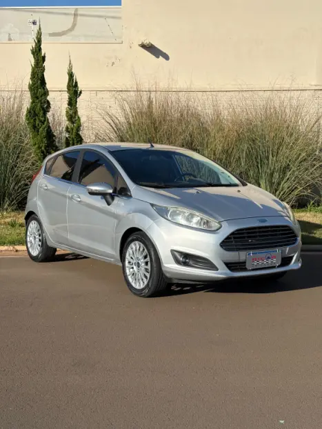 FORD Fiesta Hatch 1.6 16V 4P FLEX TITANIUM POWERSHIFT AUTOM�TICO, Foto 1