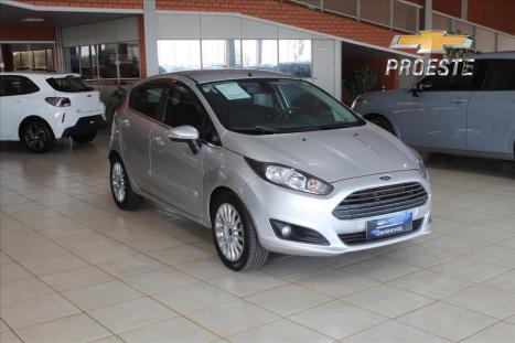FORD Fiesta Hatch 1.6 16V 4P FLEX TITANIUM POWERSHIFT AUTOM�TICO, Foto 3