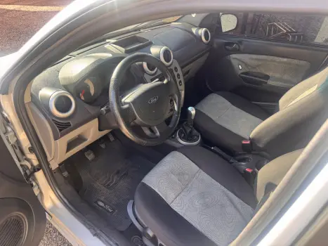 FORD Fiesta Sedan 1.6 4P FLEX, Foto 6