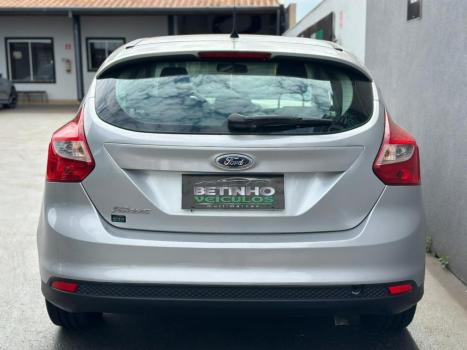 FORD Focus Hatch 1.6 16V 4P FLEX S, Foto 8 FORD Focus Hatch 1.6 16V 4P FLEX S, Foto 8