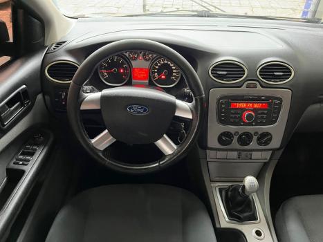 FORD Focus Hatch 1.6 16V 4P FLEX GL, Foto 10