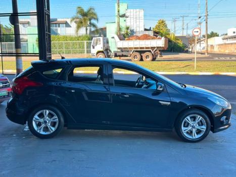 FORD Focus Hatch 1.6 16V 4P SE PLUS FLEX, Foto 6