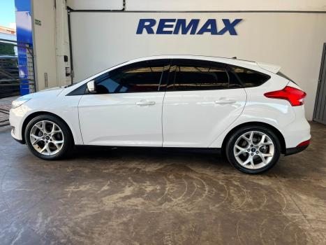 FORD Focus Hatch 1.6 16V 4P FLEX GL, Foto 6