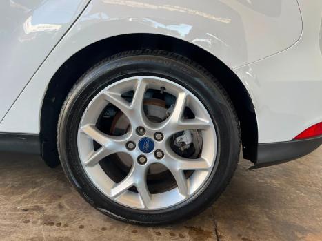 FORD Focus Hatch 1.6 16V 4P FLEX GL, Foto 10