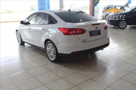 FORD Focus Hatch 2.0 16V 4P FLEX SE POWERSHIFT AUTOM�TICO, Foto 7