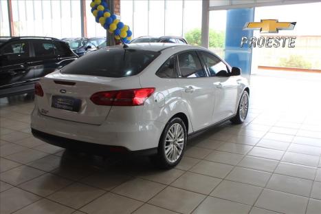 FORD Focus Hatch 2.0 16V 4P FLEX SE POWERSHIFT AUTOM�TICO, Foto 8