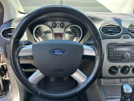 FORD Focus Sedan 1.6 SE 16V 4P FLEX, Foto 8