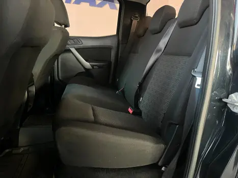 FORD Ranger 2.0 4P TURBO DIESEL BLACK CABINE DUPLA AUTOM�TICO, Foto 12