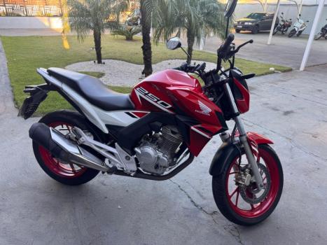 HONDA CB 250 F Twister FLEXONE, Foto 2