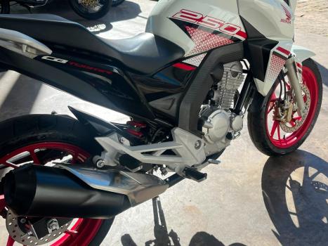 HONDA CB 300 F Twister FLEX ABS, Foto 7