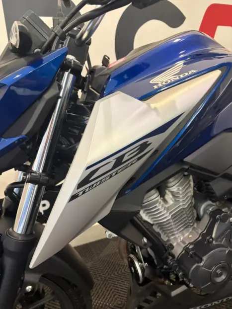 HONDA CB 300 F Twister FLEX ABS, Foto 9