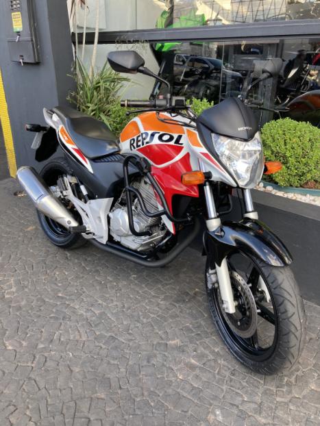 HONDA CB 300 R ESPECIAL EDITION, Foto 3