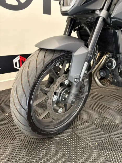 HONDA CB 500 Hornet ABS, Foto 6