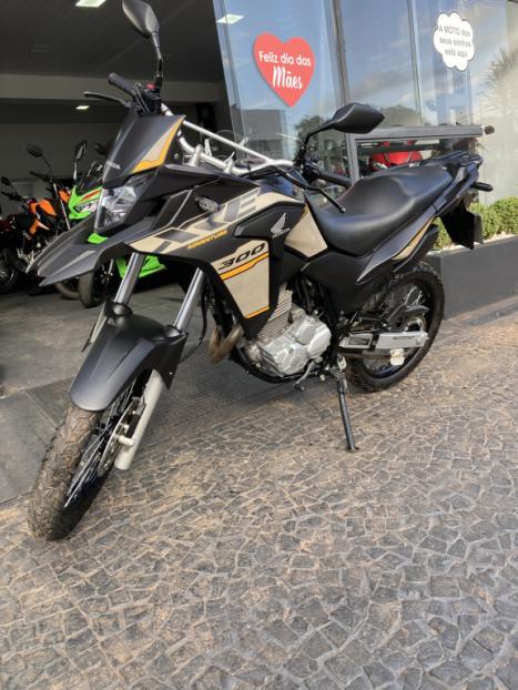 HONDA XRE 300 ABS, Foto 4 HONDA XRE 300 ABS, Foto 4