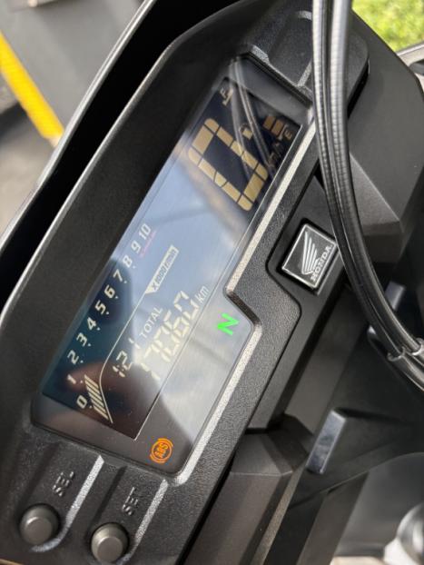 HONDA XRE 300 ADVENTURE, Foto 5