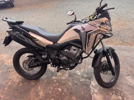 HONDA XRE 300 ADVENTURE, Foto 4