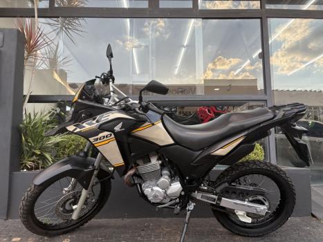 HONDA XRE 300 ADVENTURE, Foto 2