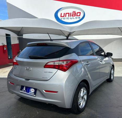 HYUNDAI HB 20 Hatch 1.6 16V 4P FLEX COMFORT PLUS AUTOM�TICO, Foto 5