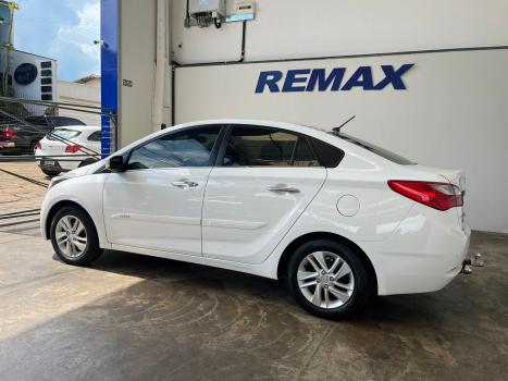HYUNDAI HB 20 Sedan 1.6 16V 4P FLEX PREMIUM AUTOM�TICO, Foto 3