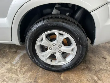 HYUNDAI Tucson 2.0 16V 4P GLB, Foto 7