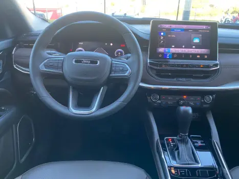 JEEP Commander 1.3 16V 4P FLEX T270 OVERLAND TURBO AUTOMÁTICO, Foto 8 JEEP Commander 1.3 16V 4P FLEX T270 OVERLAND TURBO AUTOMÁTICO, Foto 8