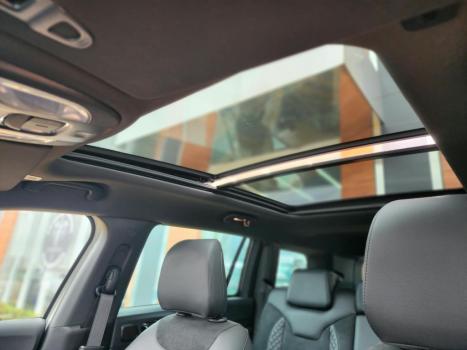 JEEP Commander 2.0 16V 4P HURRICANE 4 TURBO BLACKHAWK AUTOMÁTICO AT9, Foto 12