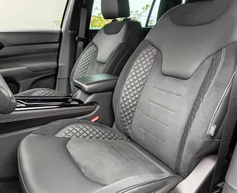 JEEP Commander 2.0 16V 4P HURRICANE 4 TURBO BLACKHAWK AUTOMÁTICO AT9, Foto 11