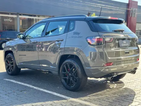 JEEP Compass 2.0 16V 4P HURRICANE 4 TURBO BLACKHAWK AUTOM�TICO AT9, Foto 6