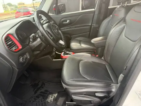 JEEP Renegade 2.0 16V 4P TURBO DIESEL TRAILHAWK 4X4 AUTOM�TICO, Foto 18