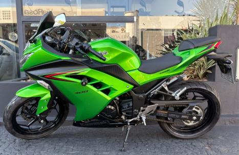 KAWASAKI Ninja 300 ABS, Foto 2