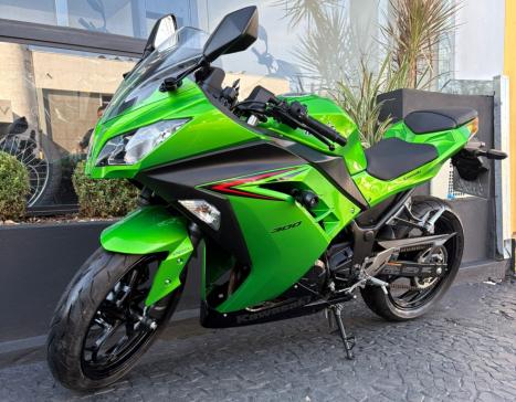 KAWASAKI Ninja 300 ABS, Foto 4