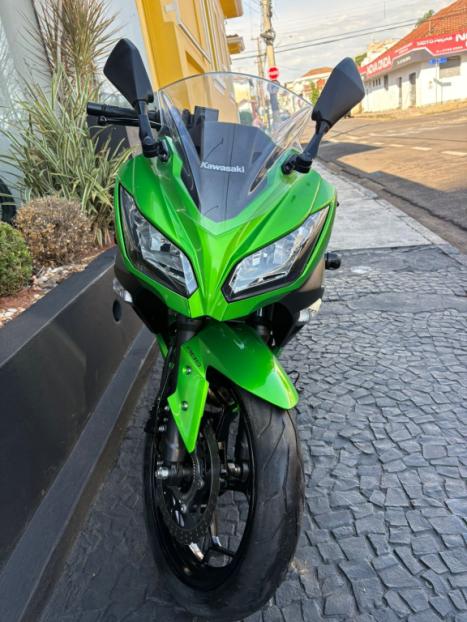 KAWASAKI Ninja 300 ABS, Foto 5