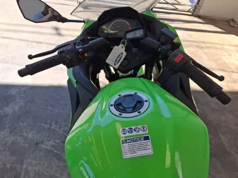 KAWASAKI Ninja 300 ABS, Foto 5