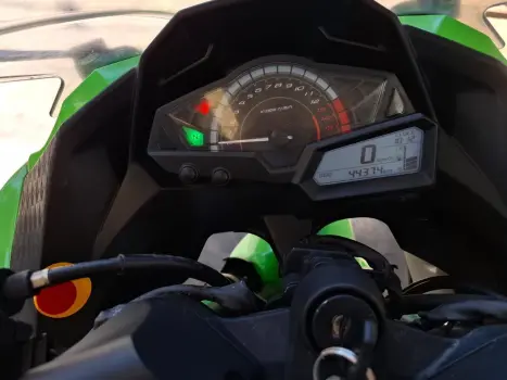 KAWASAKI Ninja 300 ABS, Foto 6