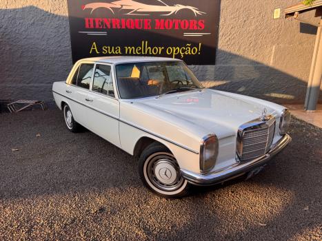 MERCEDES-BENZ 230.6 2.3 4P, Foto 2