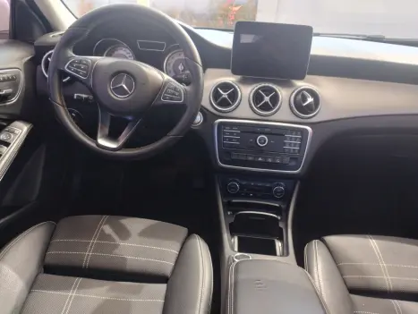 MERCEDES-BENZ GLA 200 1.6 16V 4P FLEX CGI ENDURO TURBO AUTOMTICO, Foto 7