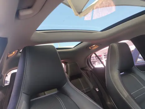 MERCEDES-BENZ GLA 200 1.6 16V 4P FLEX CGI ENDURO TURBO AUTOMTICO, Foto 13