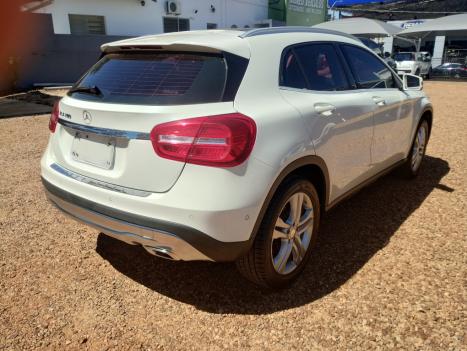 MERCEDES-BENZ GLA 200 1.6 16V 4P FLEX CGI ENDURO TURBO AUTOMTICO, Foto 4