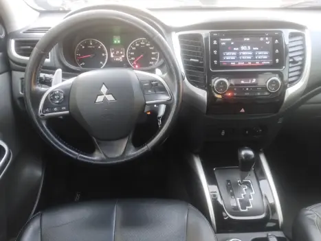 MITSUBISHI L 200 Triton 2.4 16V SPORT HPE 4X4 CABINE DUPLA TURBO DIESEL AUTOM�TICO, Foto 7