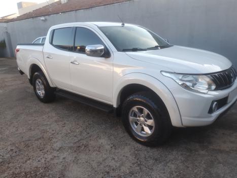 MITSUBISHI L 200 Triton 2.4 16V SPORT HPE 4X4 CABINE DUPLA TURBO DIESEL AUTOM�TICO, Foto 3