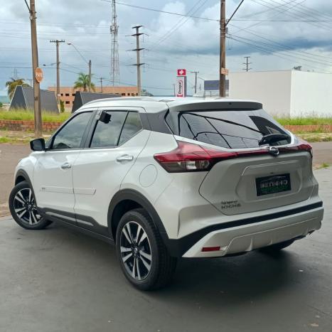 NISSAN Kicks 1.6 16V 4P FLEXSTART EXCLUSIVE XTRONIC AUTOM�TICO CVT, Foto 3