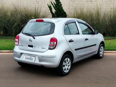 NISSAN March 1.0 16V 4P FLEX, Foto 4