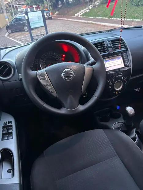 NISSAN March 1.6 16V 4P SL FLEX, Foto 13
