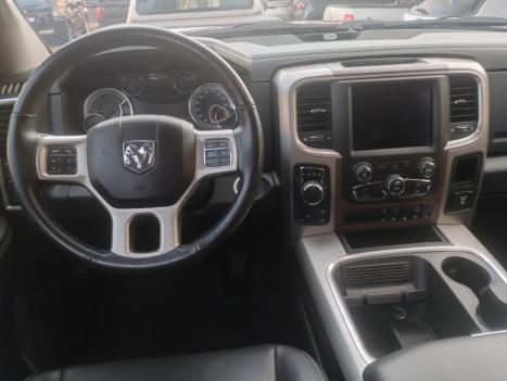 RAM 1500 5.7 V8 CLASSIC LARAMIE CABINE DUPLA 4X4 AUTOM�TICO, Foto 2